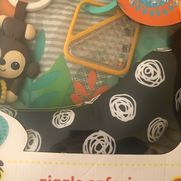 Bright Stars Giggle Safari Prop Pad Mat With Toys Tummy Time Play - Picture 4 of 4